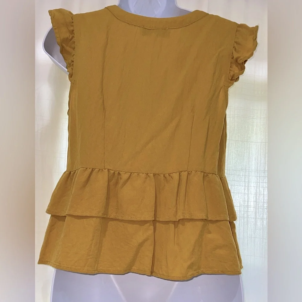 Hayden Los Angeles Womens Button-Down Tiered Ruffle Hem Top Peplum - Small - Picture 7 of 11